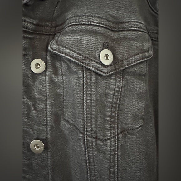 Pilcro black denim jacket- XL runs small - Picture 4 of 7
